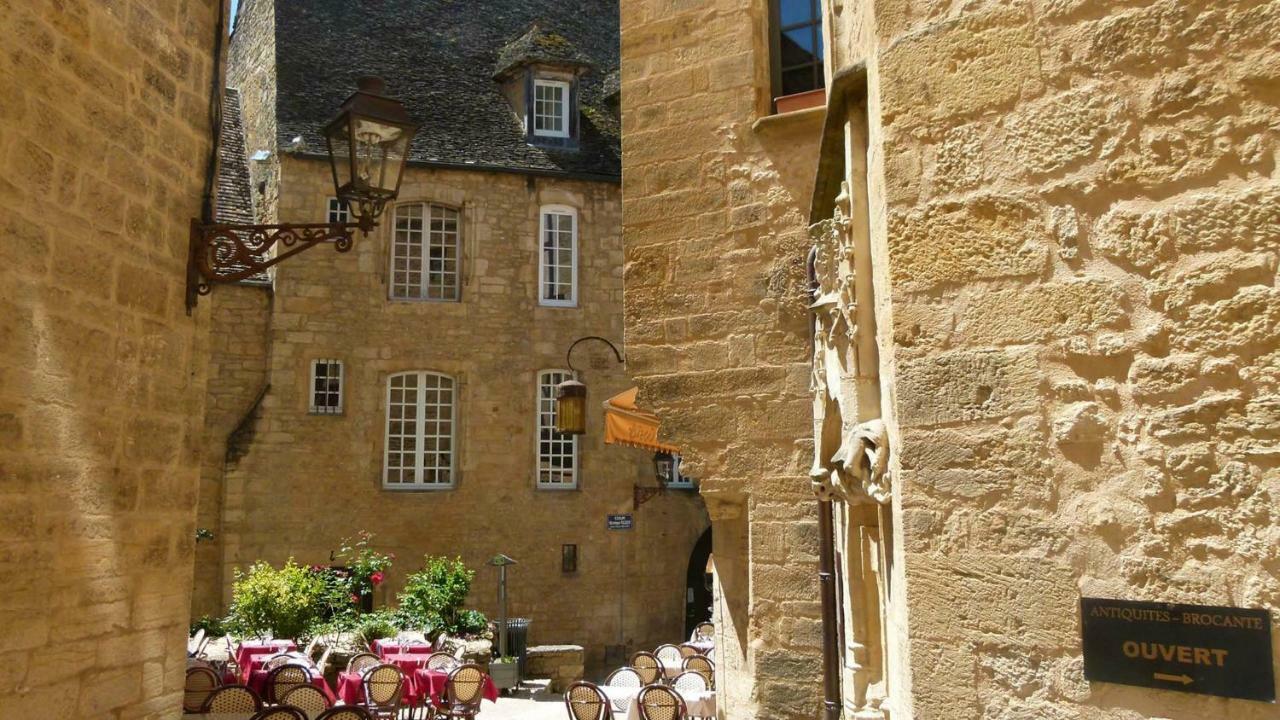 Le Perigord Lägenhet Sarlat-la-Canéda Exteriör bild